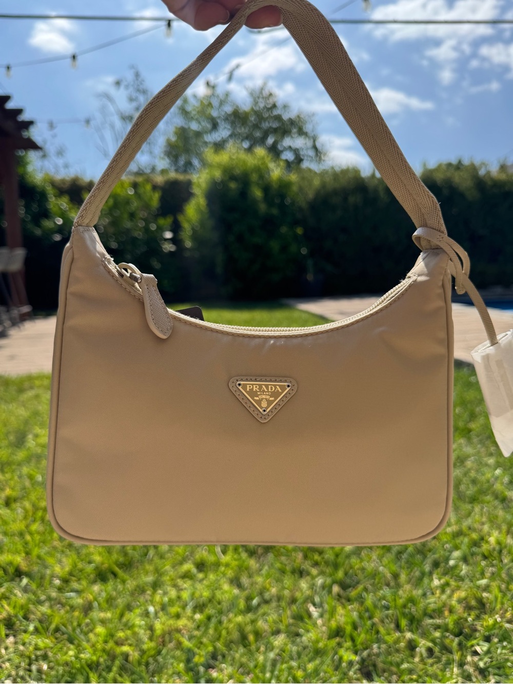 Prada Re-Edition 2000s mini bag in beige (BNWT)